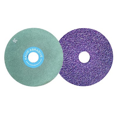 Skladaný brúsny kotúč s brúsnym vláknom